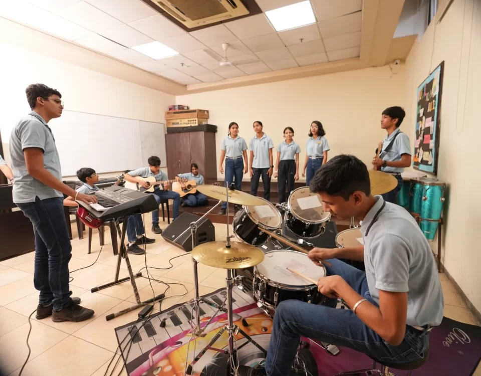 Smart Wonders School Performing